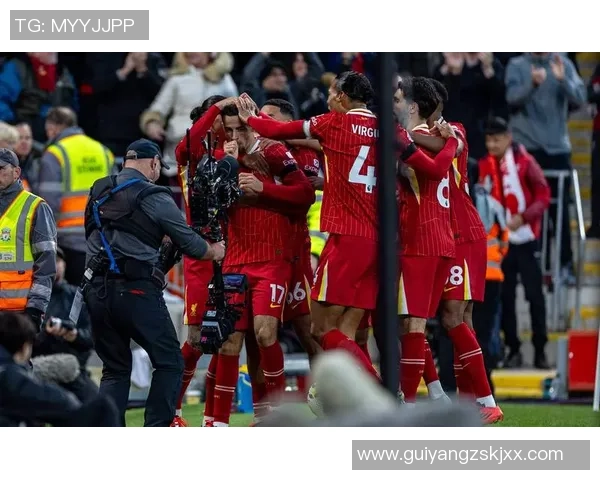 英超焦点战切尔西大胜曼城点球争议引发全场热议