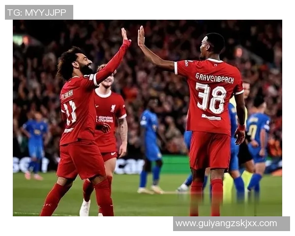 友谊赛巴萨与曼联激战成平红牌事件引发全场热议与争议